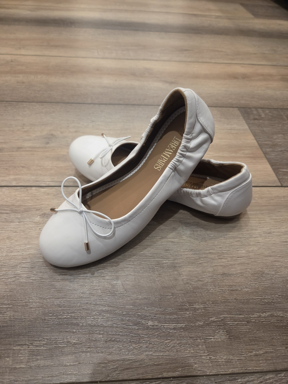 Dream Pairs White Ballet Flats with Bow